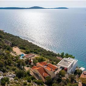 3 Bedroom Villa in Uvala Ljubljeva near Trogir, sleeps 6-7